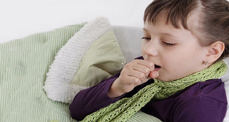 Hắt hơi, sổ mũi, ho khan là những triệu chứng thường gặp của bệnh cảm lạnh (Nguồn ảnh: Internet)