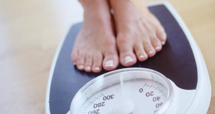 Duy trì cân nặng ổn định để đối phó rối loạn nội tiết tố nữ. (Nguồn ảnh: Internet)